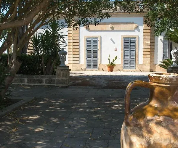فندق مبيت وإفطار Dimora Del Duca Coyntry Lecce, Masseria 4*