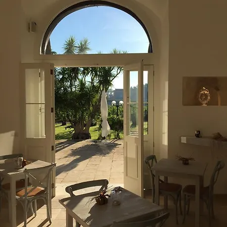 Dimora Del Duca Coyntry Lecce, Masseria Couette-café 4*
