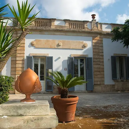 Dimora Del Duca Coyntry Lecce, Masseria B&B 4*