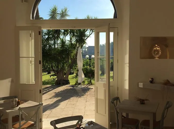 Dimora Del Duca Coyntry Lecce, Masseria ベッド・アンド・ブレックファスト 4*